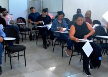 Cursos gratuitos em parceria com Etec de Almoxarife e Estoquista e Recepção e Atendimento têm início