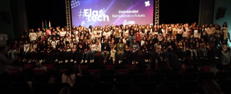 #ElasTech reúne centenas de alunas em evento de tecnologia de inclusão de gênero em Caraguatatuba