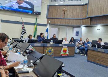 Câmara Municipal de Caraguatatuba realiza primeira audiência pública e segue com debate sobre reforma administrativa na quarta-feira