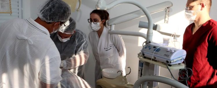 Caraguatatuba promove mutirão odontológico na rede municipal de saúde