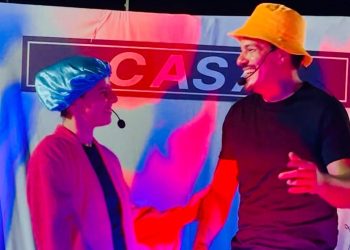 Peça de teatro interativa e gratuita está na programação de abril em Caraguatatuba