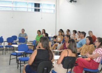 Professores de Caraguatatuba participam de formação continuada do programa Alfabetiza Juntos SP