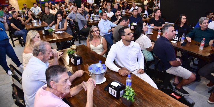 Mais de 150 corretores participaram de meeting sobre novo residencial em Caraguatatuba
