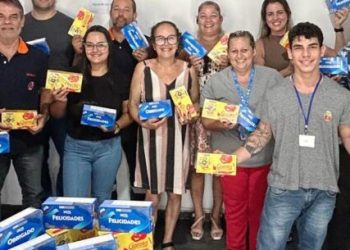 Servidores municipais se mobilizam para doar chocolates ao projeto Padrinhos da Alegria em Páscoa Solidária