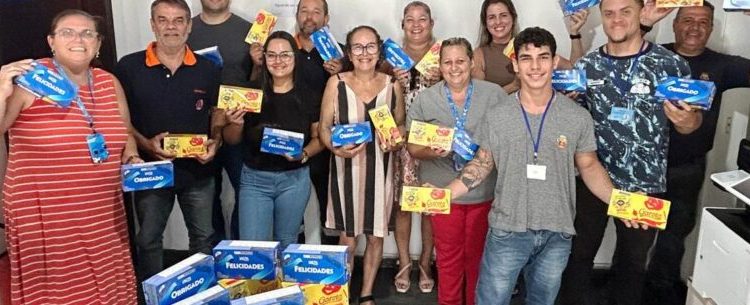 Servidores municipais se mobilizam para doar chocolates ao projeto Padrinhos da Alegria em Páscoa Solidária