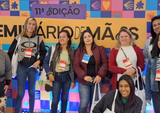 Mães atendidas pelo CREAS de Caraguatatuba participam de seminário nacional sobre maternidade