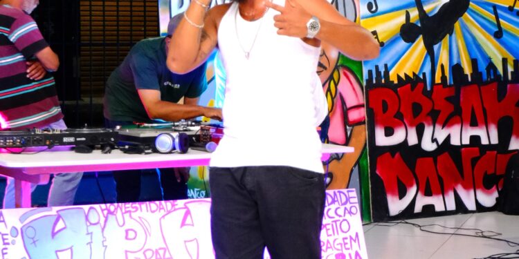 Neste sábado tem Projeto Hip Hop na Praça do Travessão