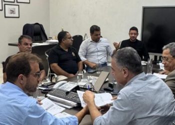 Governo intermedia negociações entre empresa de transporte e sindicato para evitar greve