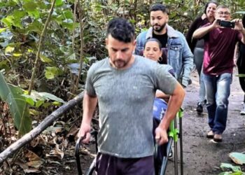 Parque Natural Municipal do Juqueriquerê ganha cadeira especial para transporte nas trilhas de pessoas com deficiência