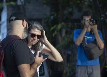 Saída fotográfica noturna explora luzes, cores e movimentos no Parque de Diversões Trombini neste sábado