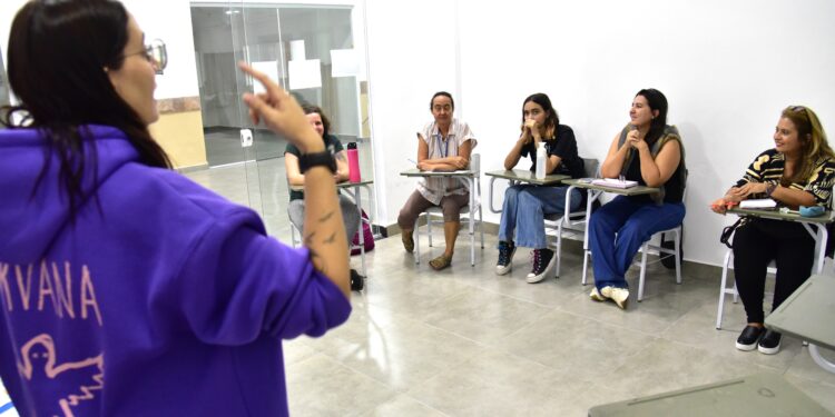 Nesta quarta tem oficina literária de Escrita Criativa no Polo Cultural do Centro