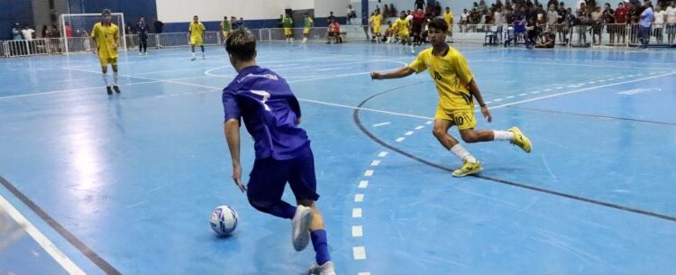 Mais de 80 equipes disputam Copa da Criança de Futsal 2025 em Caraguatatuba