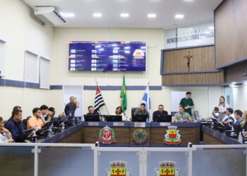 Câmara de Caraguatatuba discute programa de conservação de prédios públicos e mais três projetos na 18ª sessão ordinária