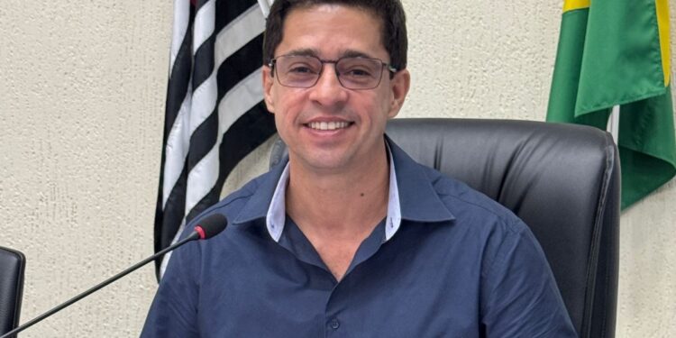 Vereador Antonio Carlos Junior homenageia 40 anos da Tenda de Umbanda Ogum Matinata