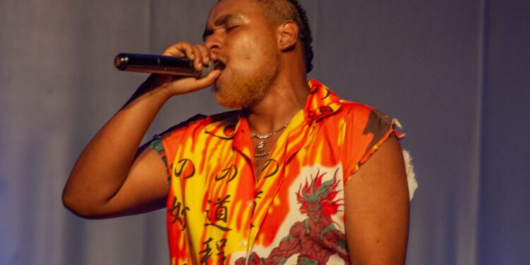 Casa da Palavra recebe lançamento de livros sobre Teatro, Afeto e Adolescências Periféricas