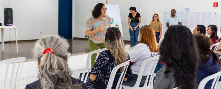 Pré-conferência de Assistência Social inicia escuta popular no Morro do Algodão