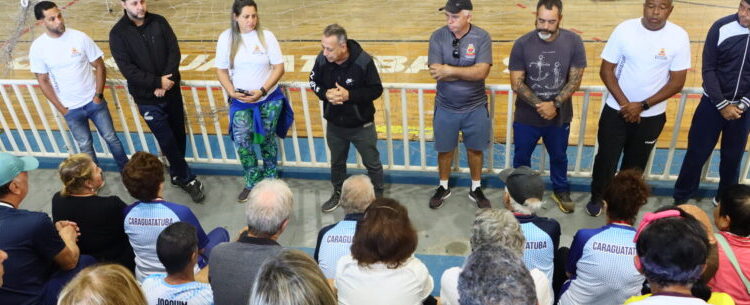 Atletas dos Jogos Regionais da Melhor Idade de Caraguatatuba são recepcionados no Centro Esportivo