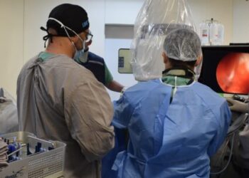 Hospital Regional do Litoral Norte realiza primeira cirurgia minimamente invasiva no quadril