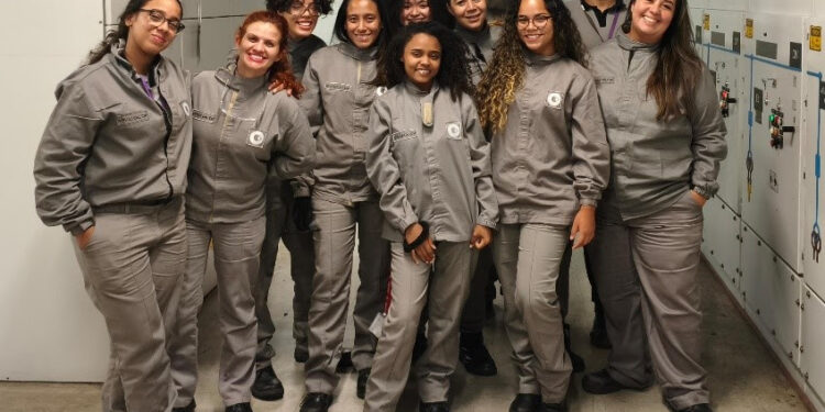  Linha 5-Lilás promove treinamento inédito com foco em segurança elétrica voltado exclusivamente a mulheres