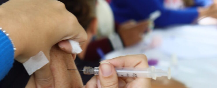 Empresas com mais de 100 funcionários podem solicitar vacinação para colaboradores em Caraguatatuba