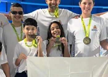 Paratletas da natação de Caraguatatuba faturam 14 medalhas nos Jogos Escolares do Estado
