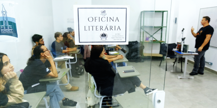 Oficina literária “Entre Crime e Fantasia” com JP Schimidt é nesta quinta e tem entrada gratuita
