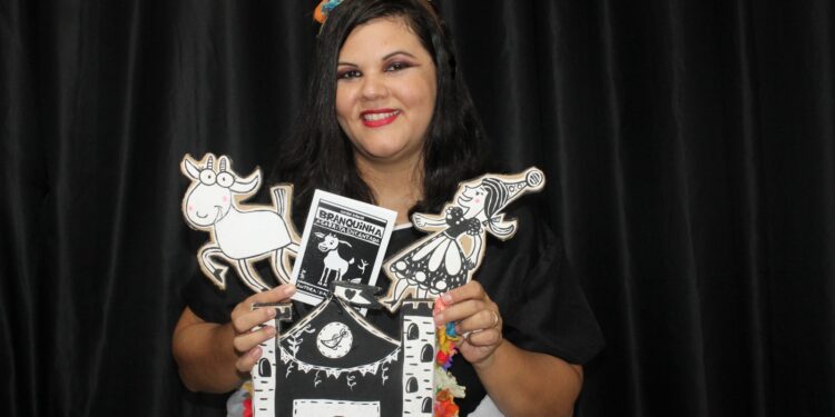 Neste sábado tem contação de histórias gratuita com Dani Almeida no Caraguá Praia Shopping