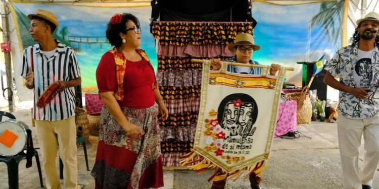 Bendita Fruta” promove arraiá julino com teatro de mamulengo, temática caiçara e ambiental