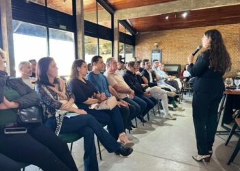 Plantão de vendas do Ruy Barbosa Residencial recebe mais de 120 corretores para workshop