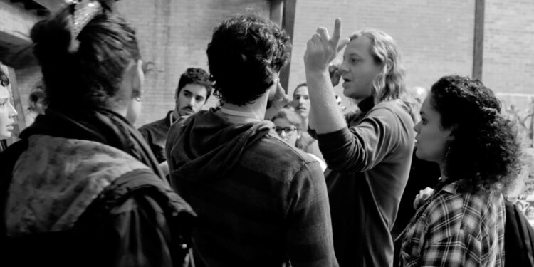 Oficina audiovisual com cineasta Christian Saghaard está com inscrições abertas em Caraguatatuba