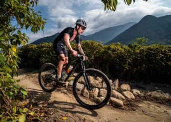 XTERRA Caraguá une esporte e vistas exuberantes na Praia Martim de Sá
