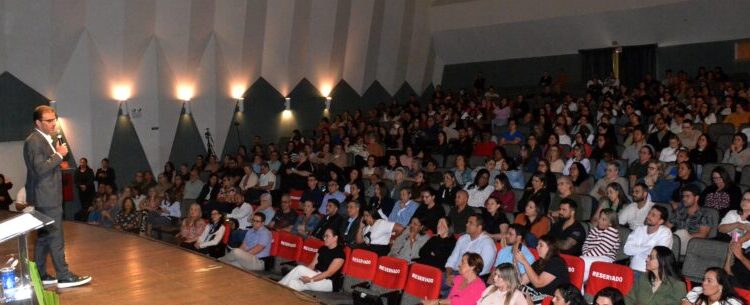 Caraguatatuba assina acordo de cooperação com Parceiros da Educação