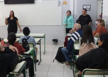 Alunos dos Cursos de Excel e Marketing digital iniciam atividades