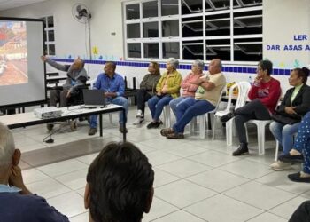 Moradores do Balneário dos Golfinhos recebem capacitação sobre acessibilidade em calçadas