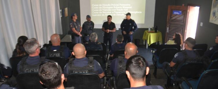 Guardas Civis Municipais participam de curso sobre direção defensiva em parceria com a Polícia Militar em Caraguatatuba
