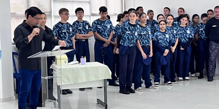 Vereadores participam do início da 7ª turma da Guarda Mirim de Caraguatatuba