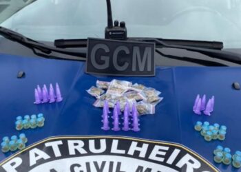 Adolescente é apreendido com porções de drogas pela Guarda Civil de Caraguatatuba