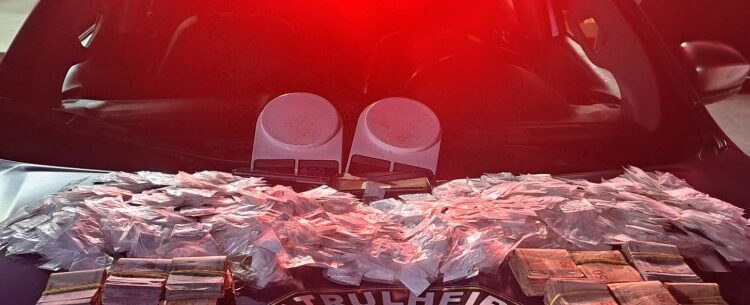 Guarda Civil de Caraguatatuba prende dois homens por tráfico e corrupção ativa