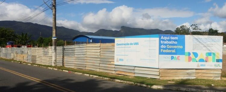 Governo municipal de Caraguatatuba inicia obra da nova UBS do Porto Novo para atendimento de 15,2 mil pessoas da região Sul  A Secretaria de Obras Públicas começou a construção da nova Unidade Básica de Saúde (UBS) do Porto