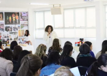 Caraguatatuba reforça compromisso com inclusão escolar na abertura do segundo semestre