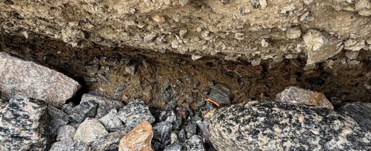 Governo Municipal interdita acesso ao Molhe do Rio Juqueriquerê por risco estrutural