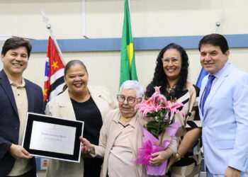 Solenidade marca entrega de Título de Cidadã Caraguatatubense a Dona Matilde Mendes de Souza