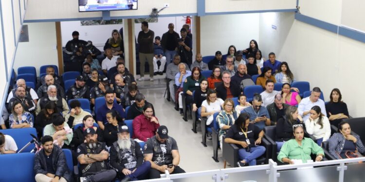 Projeto que institui testes de acuidade visual em alunos da rede municipal é aprovado