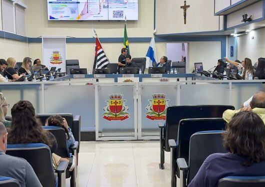 Caraguatatuba apresenta PPA 2026-2029 e LDO 2026 em Audiência Pública