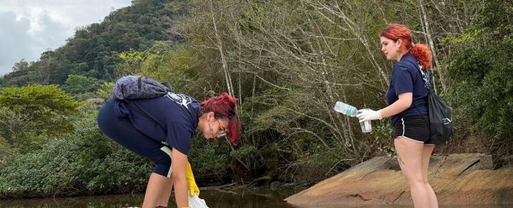 Praia do Porto Novo tem ação de limpeza e conscientização ambiental nesta quinta-feira