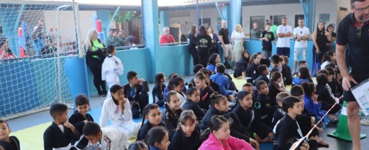 1ª Copa Kids de Jiu-Jitsu reúne jovens atletas em Caraguatatuba