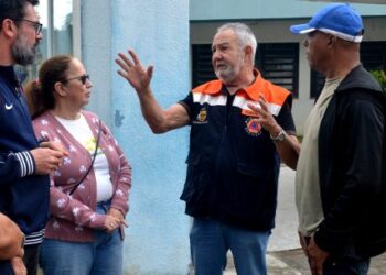Reunião com comunidades define estratégias de prevenção de desastres naturais em áreas vulneráveis