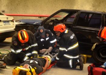 SAMU Caraguatatuba participa de simulação de acidente em túnel do Contorno Norte da Tamoios