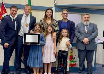 Delegado André Luiz Matera Costilhas recebe Título de Cidadão Caraguatatubense   