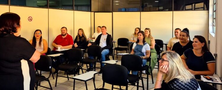 Secretaria de Administração de Caraguatatuba investe em Curso de Liderança para servidores públicos